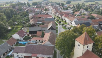 Muži vs. ženy. V obci byly kandidátky rozdělené podle pohlaví