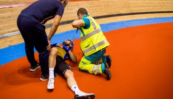 Hrůzné chvíle cyklisty Cavendishe, po těžkém zranění ho doma přepadli lupiči