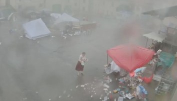 Klid vystřídal chaos. Obecní slavnost v Horoměřicích překazila silná bouře