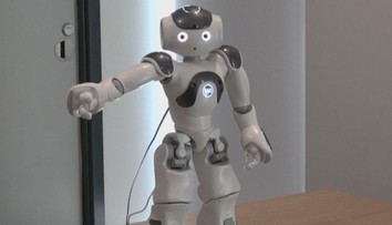 Nový pomocník do budoucna. S nedostatkem fyzioterapeutů pomůže speciální robot