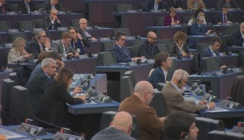 Evropským parlamentem hýbe skandál. Několik europoslanců odposlouchávali