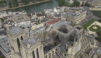 V Paříži začaly přípravy rekonstrukce katedrály Notre-Dame