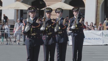 Den s armádou v Hradci Králové. Vidět jste mohli i show čestných stráží