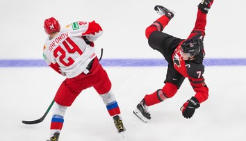 Půl roku bez hokeje! Nastupující hvězda defiluje v řadě zraněných