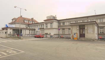 V nemocnici Bulovka zaměnili pacientky. Poškozené dostanou přes dva miliony korun