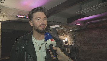 Rodiče to nechtěli, teď mi fandí. Mladý Hložek se probíjí hudební scénou