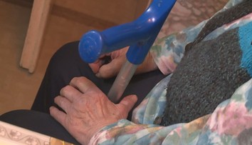 Domácí násilí na seniorech: Často se stydí, málokomu to řeknou