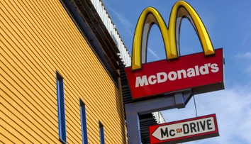 V salátu z McDonald´s našli parazity z výkalů. 500 nakažených