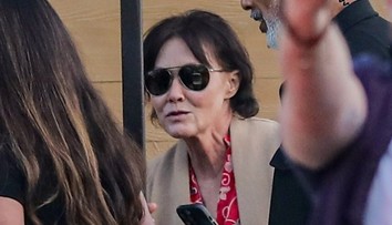 Musela na další operaci. Brenda z Beverly Hills popsala boj s rakovinou mozku