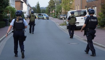 Velký zásah na bavorské střední škole. Na místě je několik zraněných