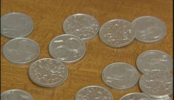 Padesátníky už neplatí 10 let, v oběhu jich zůstaly stovky milionů