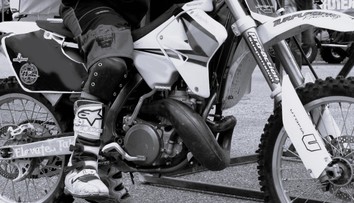 Slavný motokrosař zemřel při tréninku, zkoušel náročný trik. Loučil se i Podmol