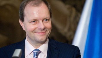 Zeman ještě Chládka neodvolal, Sobotka už jedná s nástupci