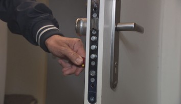 Cestovky očekávají rekordní rok. Prázdné byty dovolenkářů ale lákají zloděje