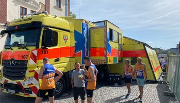 Traumaplán v Praze: Desítky běžců zkolabovaly při půlmaratonu