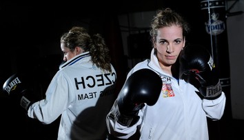 Mysleli, že se to zvládne, vypráví boxerka. Turnaj pak rychle vyklízeli