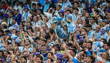 Fanynce Argentiny hrozí vězení. Během oslav vítězství se na tribuně svlékla