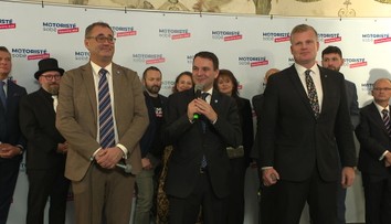 Vláda chce posunout vyplácení superdávky. Juchelkův návrh podpořili ministři