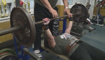 Nejsilnější babička na světě je z Česka. Na mistrovství zvedla přes 127 kilogramů