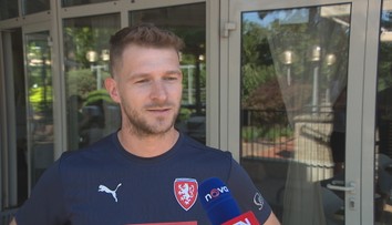 Ve tři ráno na telefonu, cesty s policejní eskortou. Češi odhalili zákulisí příprav na MS