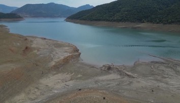 Řecko má kritický nedostatek vody. Sucho odhalilo ruiny zatopené vesnice