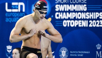 Všichni tři čeští plavci prošli z rozplaveb do semifinále ME
