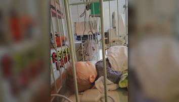 Eliáška omylem předávkovali v nemocnici v Mostě, bojuje o život
