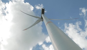 Den větru přilákal davy. Lidé objevovali útroby elektráren
