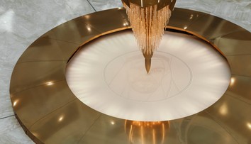 České dílo zdobí svět. Obří kyvadlo se rozpohybovalo v luxusní nemocnici