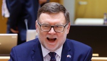 Stanjura proškrtá daňové úlevy, ve hře je i konec slevy na manžele. PŘEHLED