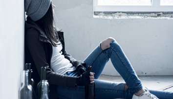 Alarmující čísla. Denně pije alkohol milion Čechů, vyléčí se jen třetina
