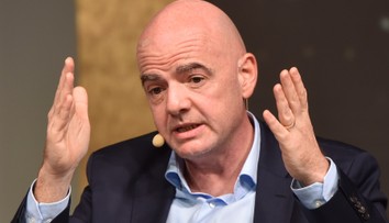 K UEFA se přidává i Severní Amerika. Všechny země prodej odmítají