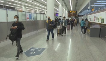Hongkong následuje Peking. Zruší karanténu pro nakažené koronavirem