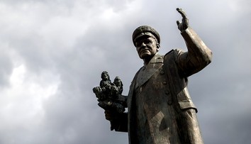 Rusko "zoufale" hledá sochu Koněva. Česko se mu vysmálo: Stačí pár vteřin na internetu