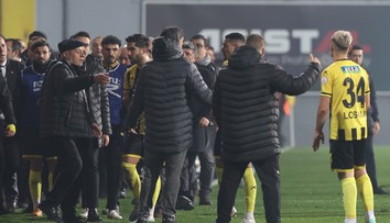 Další skandál v tureckém fotbale. Zápas se nedohrál, když hráči odešli
