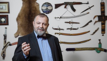 Český diplomat senzací v USA! Zabil krokodýla, bydlí v zoo mrtvol