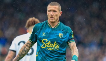 Další bojkot! Bývalý hráč Sparty nepoklekl před zápasem Premier League