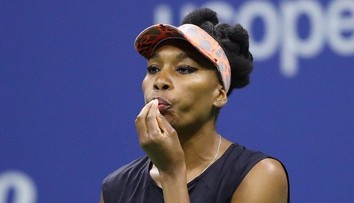 Šok na US Open! Venus finále hrát nebude, nepomohl jí ani kanár