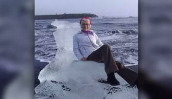 Chtěla si udělat selfie na kusu ledu. Skončila na otevřeném moři