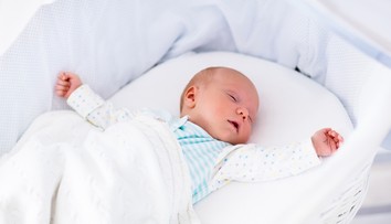 Mimo manželství se rodí polovina dětí! V Česku je jich stále víc