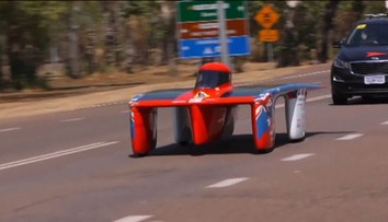 VIDEO: Auta na sluneční pohon závodila napříč Austrálií