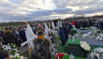 Uhořely uvězněné na únikové hře, kamarádky teď společně pohřbili!