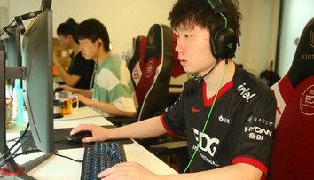 Videohry jen tři hodiny týdně! Čína zavede nová pravidla pro děti