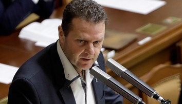 Univerzita prověřila vysokoškolskou práci Ondráčka. Výsledek ho nepotěší