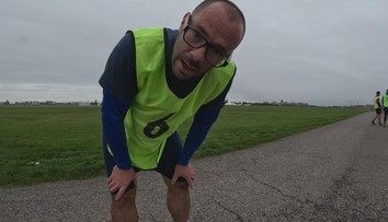 Reportér TV Nova zkusil přijímačky letištní zásahovky. Sáhl si na totální dno