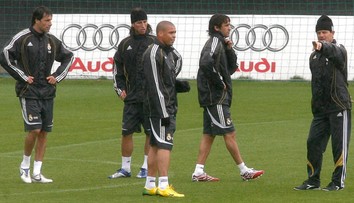 Šokující přiznání trenéra: V kabině Realu páchl alkohol, mohl za to Ronaldo