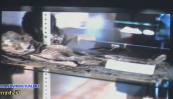 NOVÉ ZÁBĚRY Z ROSWELLU: Foto a video aliena ukázali po 68 letech!
