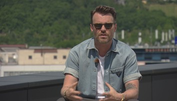 Jiří Korn vás sfoukne jako svíčku, říká Leoš Mareš. Lidé odchází v transu
