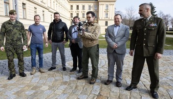 Záhada okolo Skupiny D rozluštěna. Tajemný dárce 100 milionů odhalil svou identitu