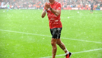 Velký borec! Kvůli nemocným zdolal fotbalista 1500 mil